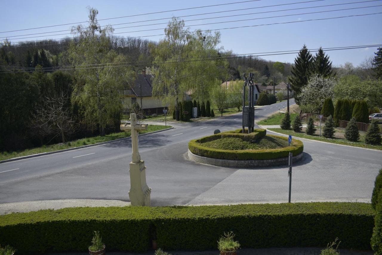 Fonix Apartmanhaz Nagypáli Exteriör bild